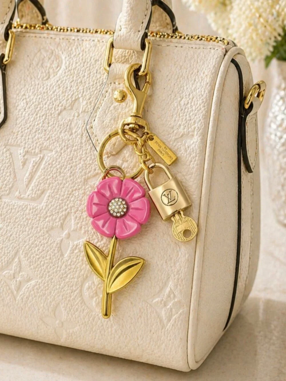 Authentic Louis Vuitton Gold Padlock 🔒 Key Set w/ Unbranded Flower Bag Charm - Picture 3 of 9
